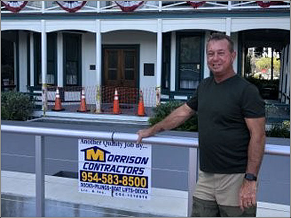 Custom deck by Morrison Contractors