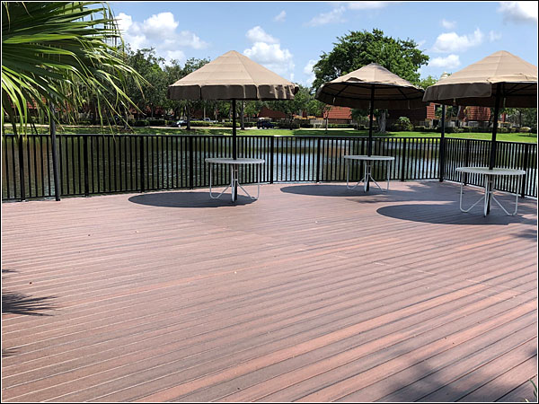 Custom deck by Morrison Contractors