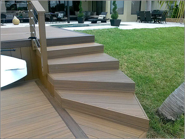Custom deck by Morrison Contractors