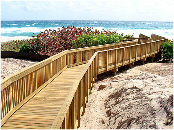 Custom deck by Morrison Contractors